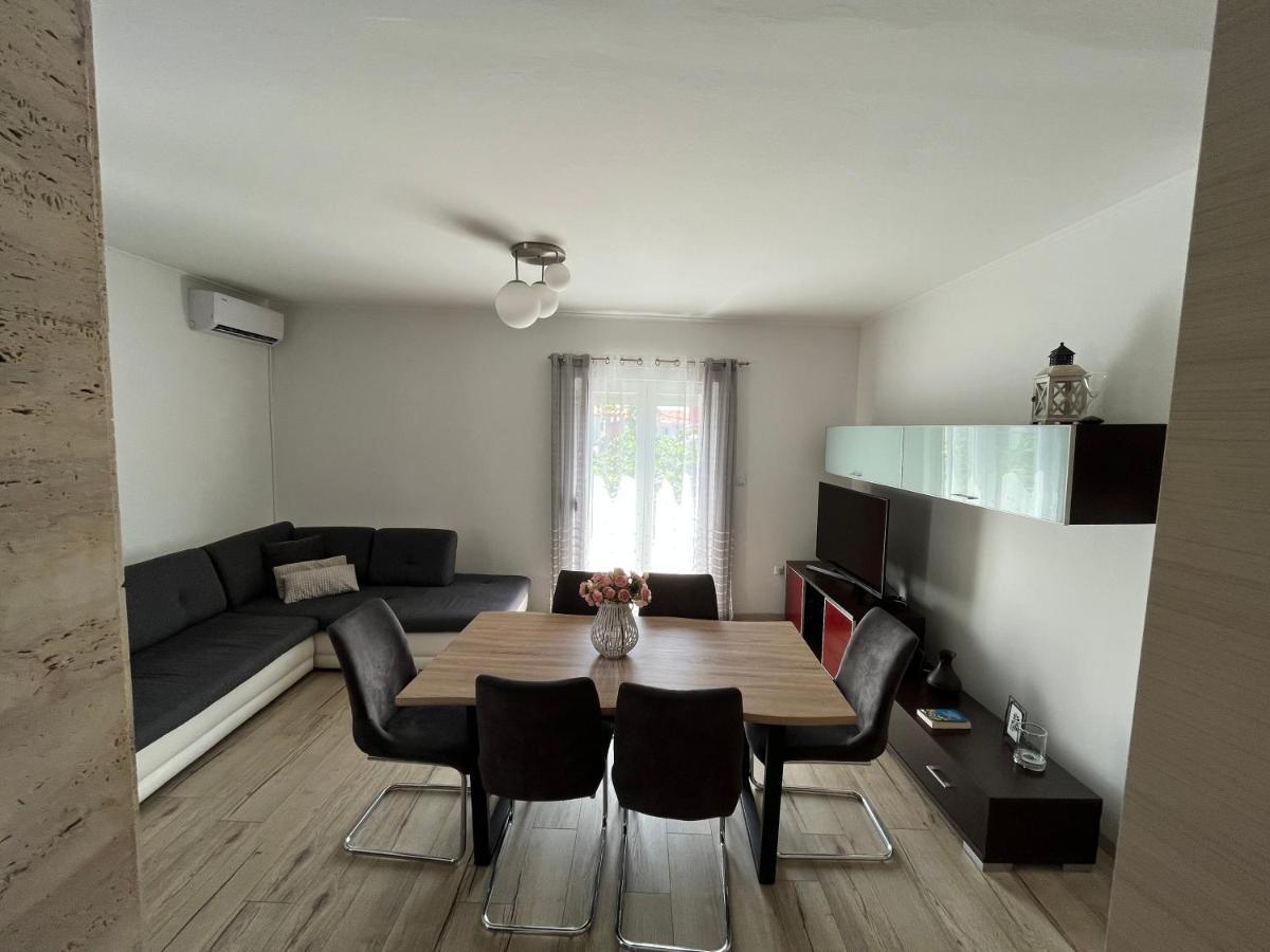 Apartment Leona & Doris Бибине Екстериор снимка