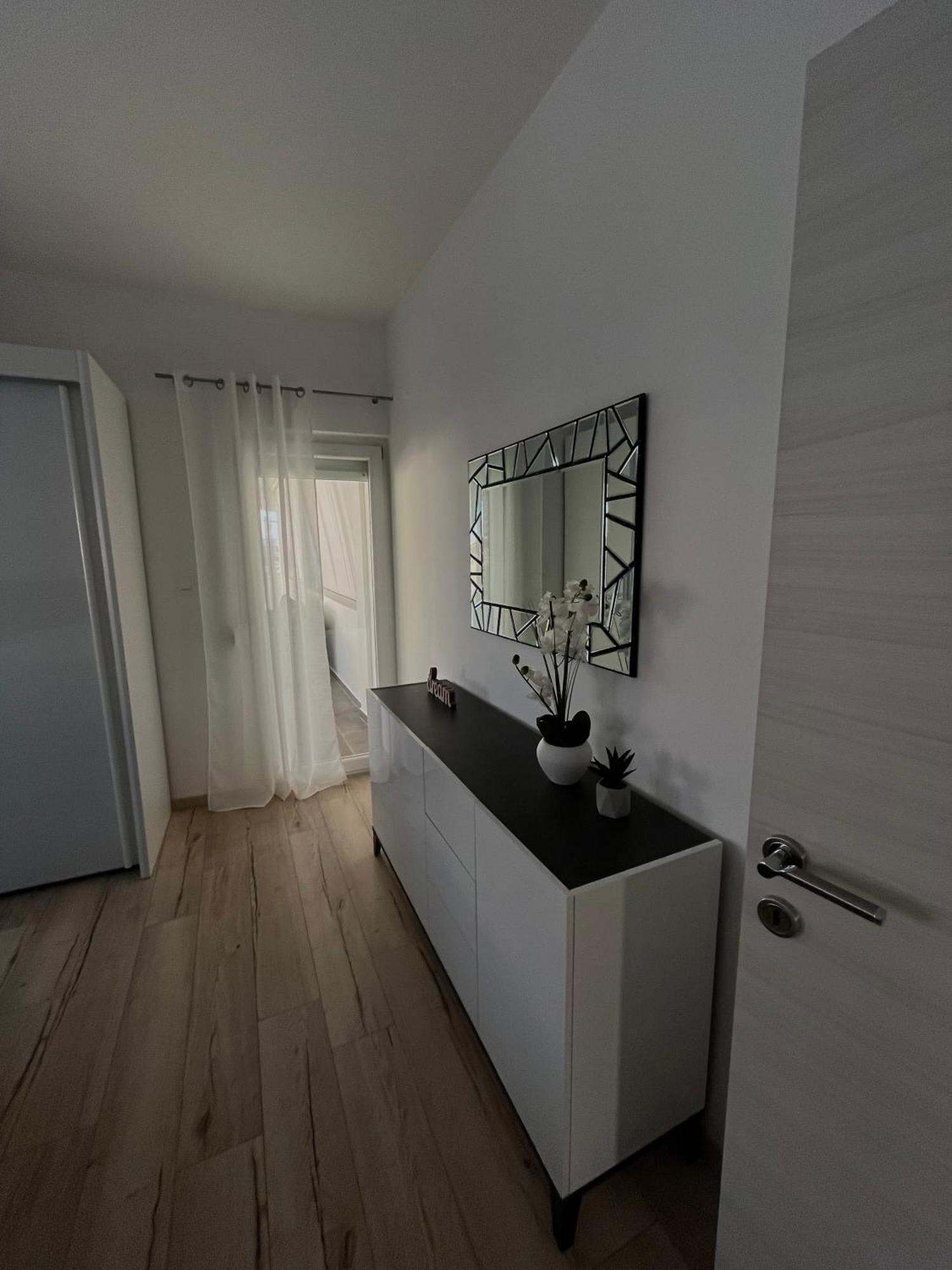 Apartment Leona & Doris Бибине Екстериор снимка